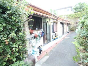 花屋敷山手町7-1テラスハウスの物件外観写真